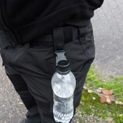 Drinking bottle belt keeper black